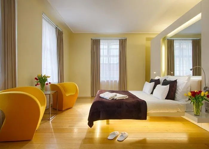 Hotel Three Storks 5*