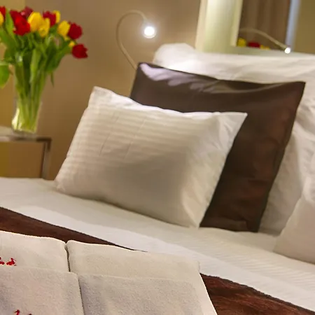 Three Storks 5* Prague