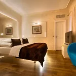 Three Storks Hotel