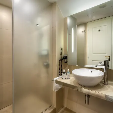 Hotel Three Storks 5*