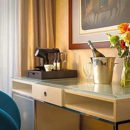 Hotel Three Storks 5*