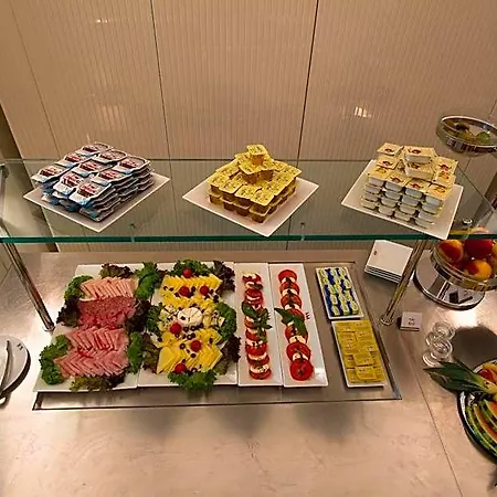 Hotel Three Storks 5*