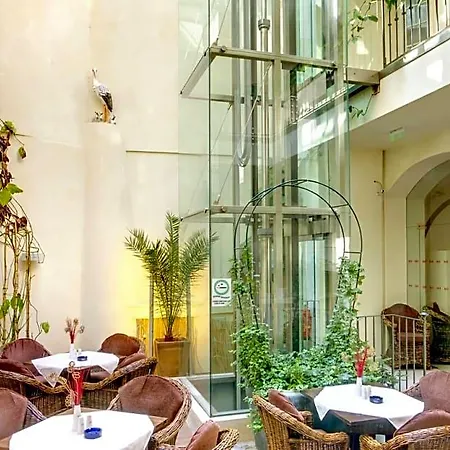 Three Storks Hotel