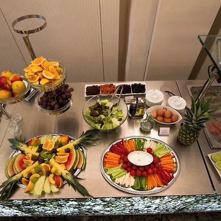 Hotel Three Storks 5*