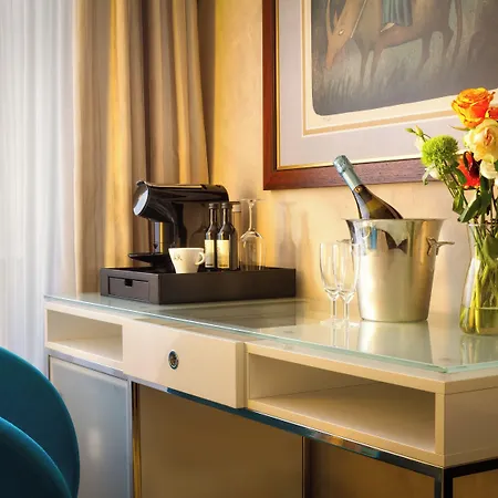 Hotel Three Storks 5*