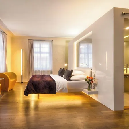 Hotel Three Storks 5*