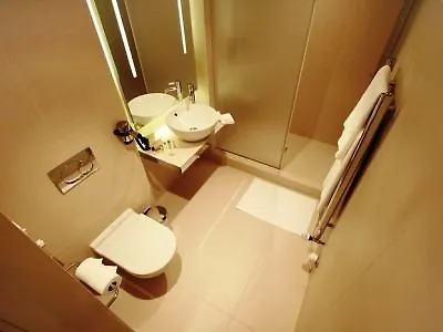 호텔 쓰리 스트록스 5*