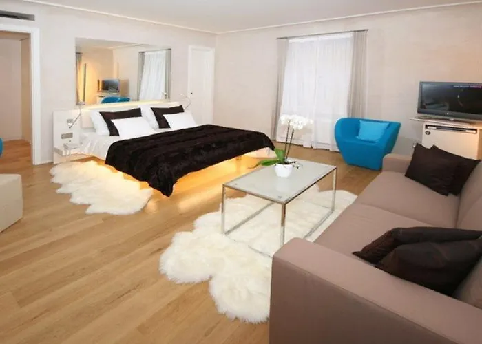 Three Storks 5* براغ