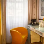 Three Storks 5* Prague