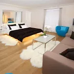 Three Storks 5* Prague