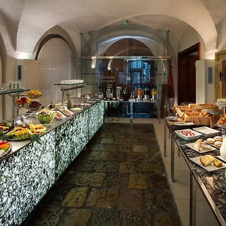 Three Storks Hotel 5*